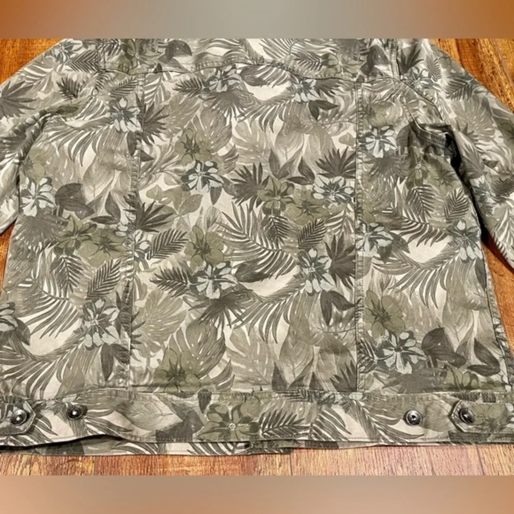 Tommy Bahama Large Boracay Como Camo Trucker Jacket 380 Tea‎ Leaf green